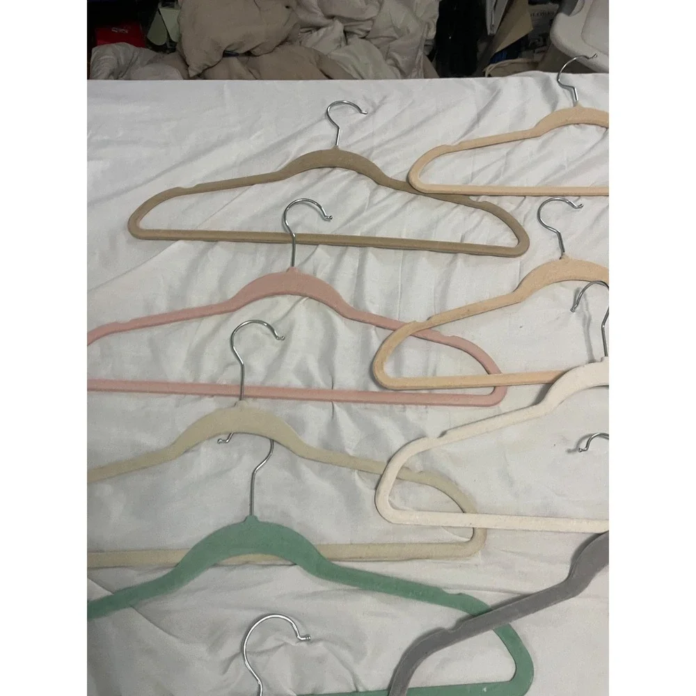 Lot of 10 multi color  Velvet‎ Hangers Non-Slip Slim